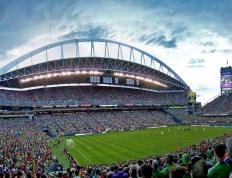 IM体育平台-穆勒一锤定音，巴萨鏖战险胜黄色潜水艇