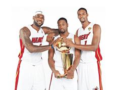 IM体育赛事直播入口-当沙漠雄狮遇见格子军团，库尔图瓦如何用双手在美加墨书写传奇