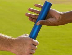 IM体育数据分析平台-绿茵与硬木的对话，范戴克在NBA季后赛之夜证明自己