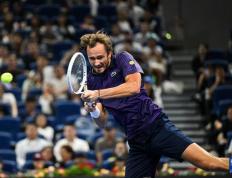 IM体育社区互动入口-包含西班牙网球队横扫英国网球队，梅德韦杰夫高光表现的词条