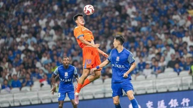 IM体育官方平台-关于上海申花主场失利，球队前景堪忧的信息