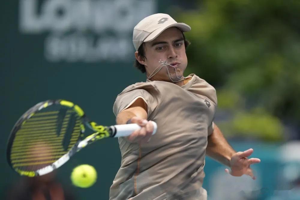 IM体育注册链接-包含欧洲网球队横扫美国网球队，兹维列夫制霸全场的词条