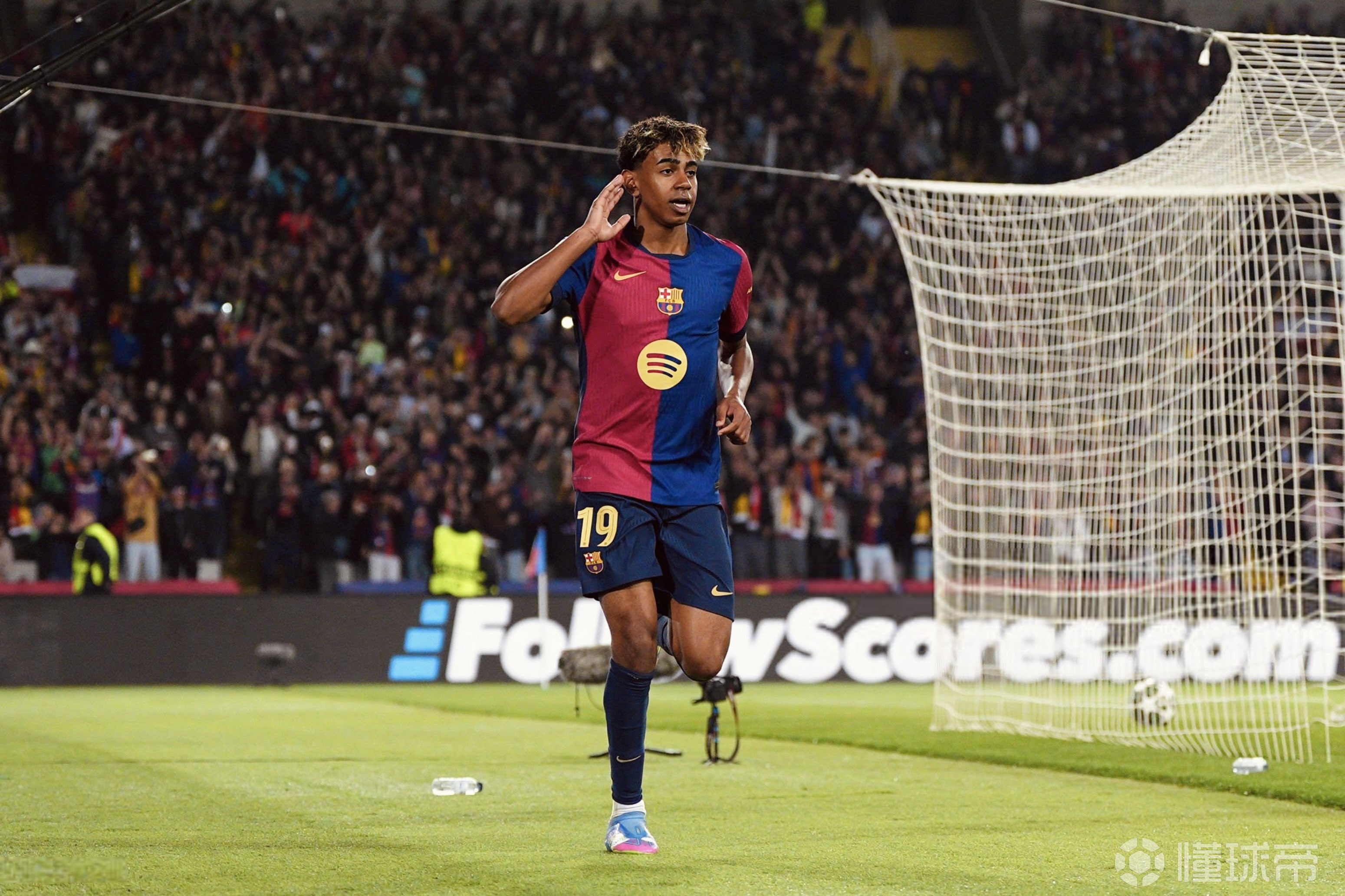 IM体育官网入口-皇马轻取塞维利亚，阿奎罗制霸全场