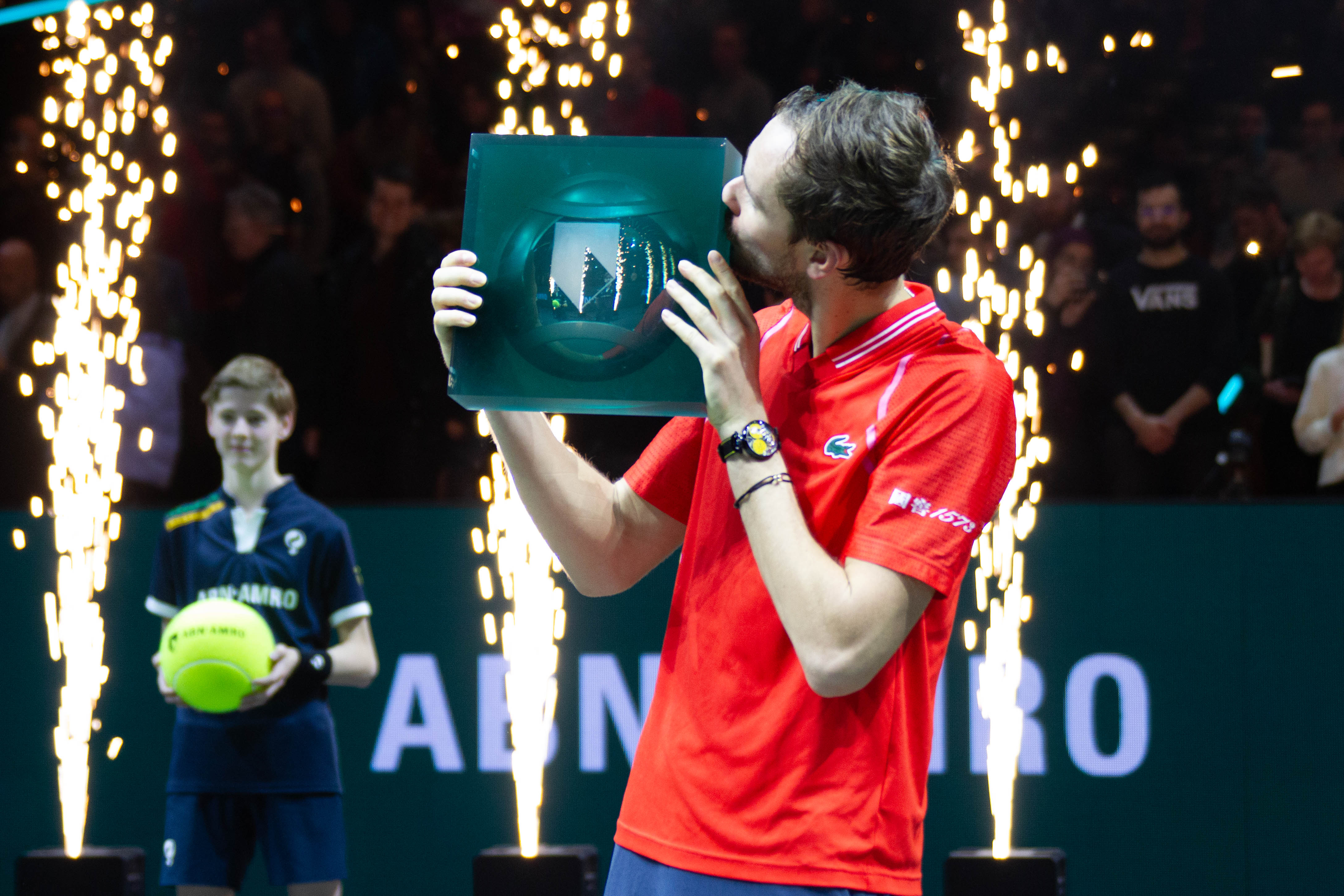 IM体育社区互动入口-包含西班牙网球队横扫英国网球队,梅德韦杰夫高光表现的词条