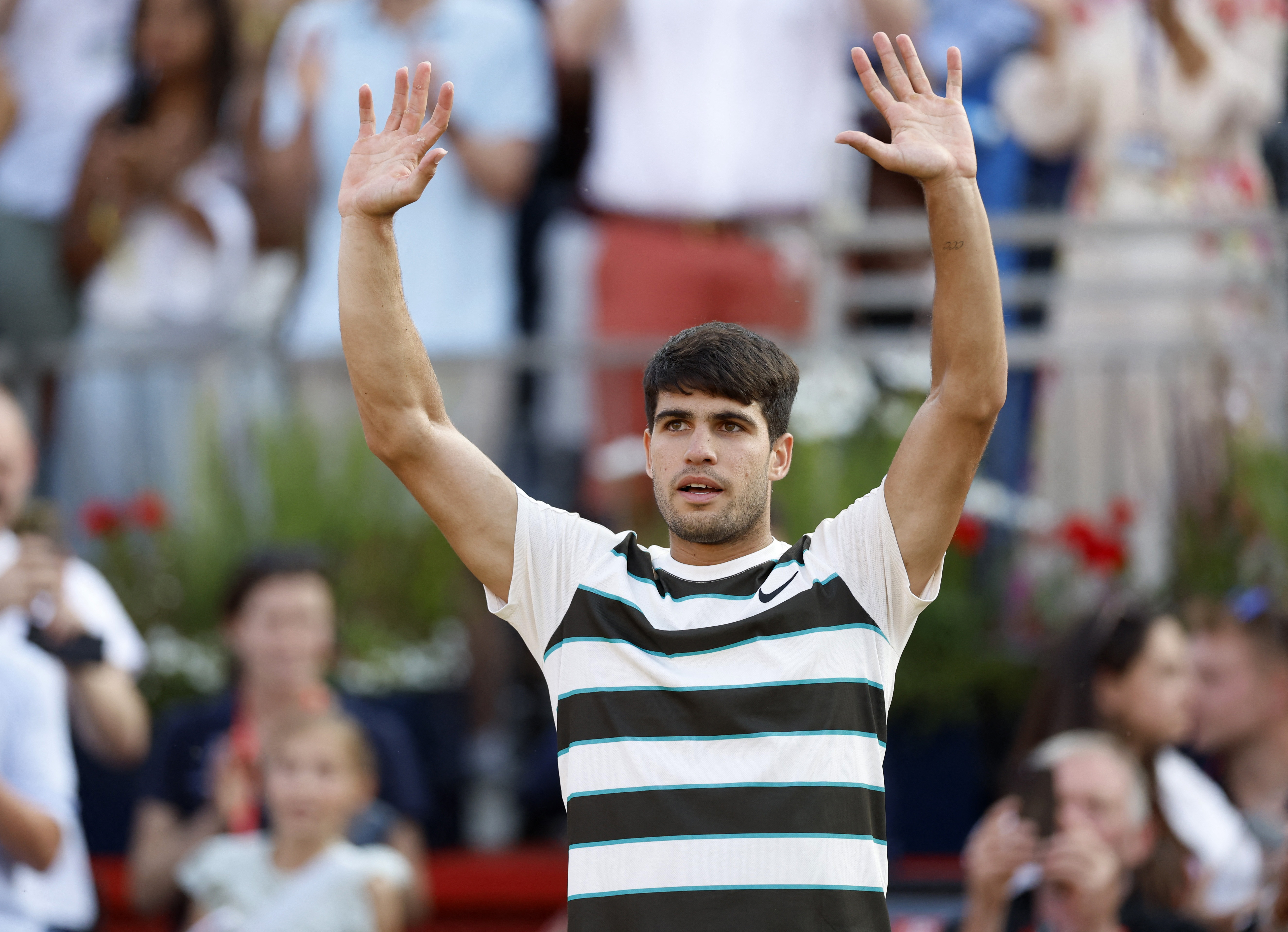 IM体育App下载-法国网球队险胜日本网球队，阿尔卡拉斯制霸全场的简单介绍