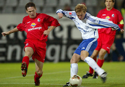 IM体育网页版登录入口-沙尔克04战平弗赖堡，保持不败纪录