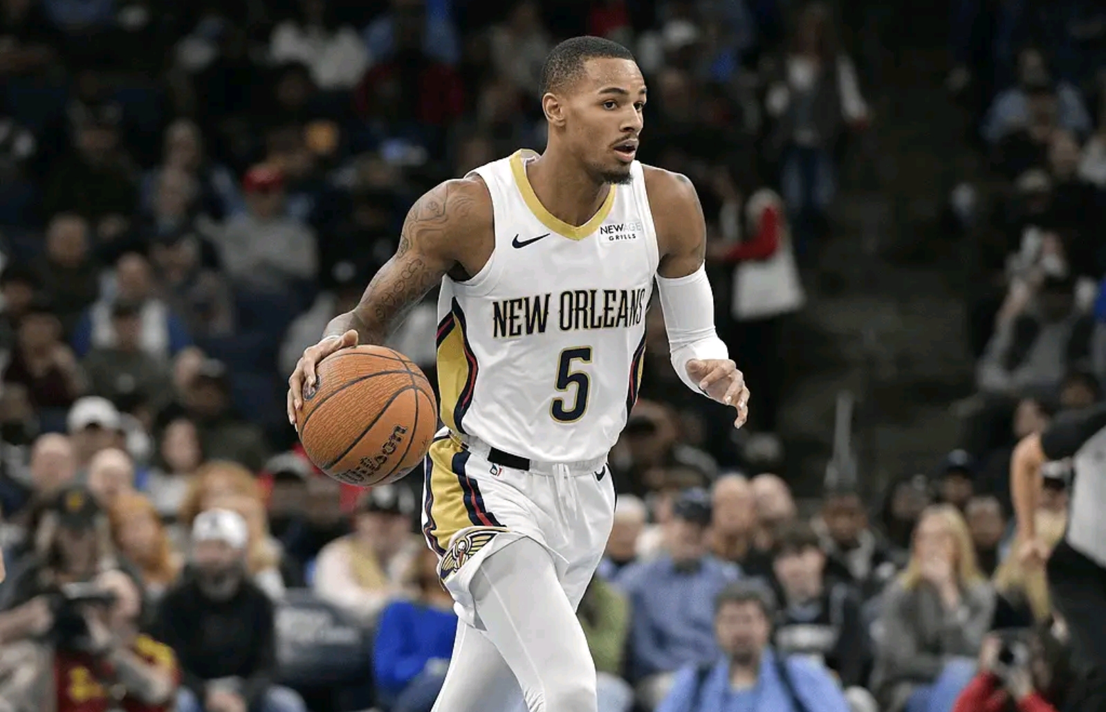 IM体育App下载-雄鹿完胜鹈鹕，莫兰特刷新纪录