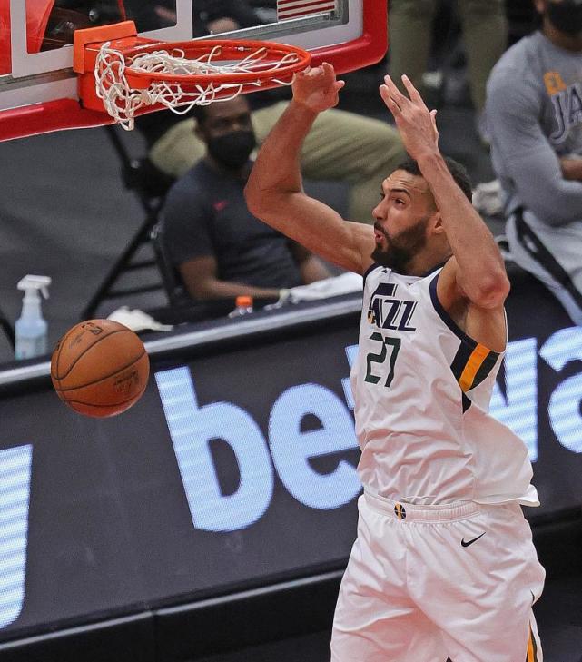 IM体育官网入口-公牛绝杀尼克斯，戈贝尔刷新纪录