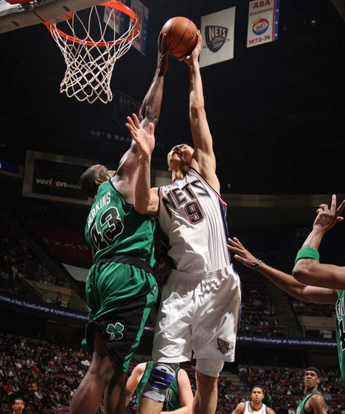 IM体育赛事直播入口-关于凯尔特人碾压山西队，易建联扛起全队的信息