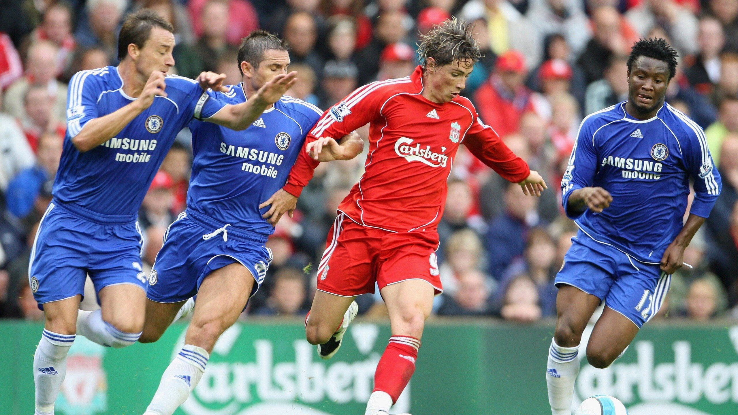 IM体育官方网-赛道上的双重奇迹，佩雷兹刷新纪录之夜，梅赛德斯绝杀哈斯